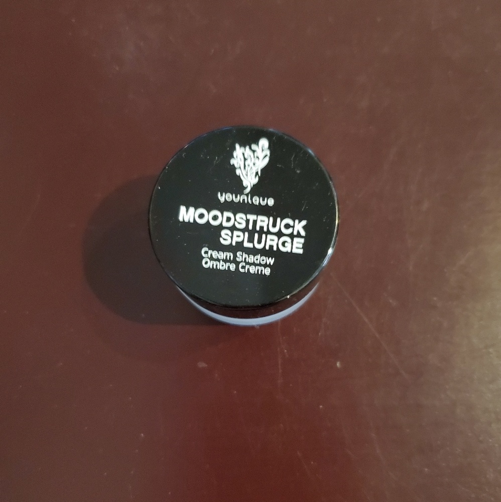 YOUNIQUE MAKEUP